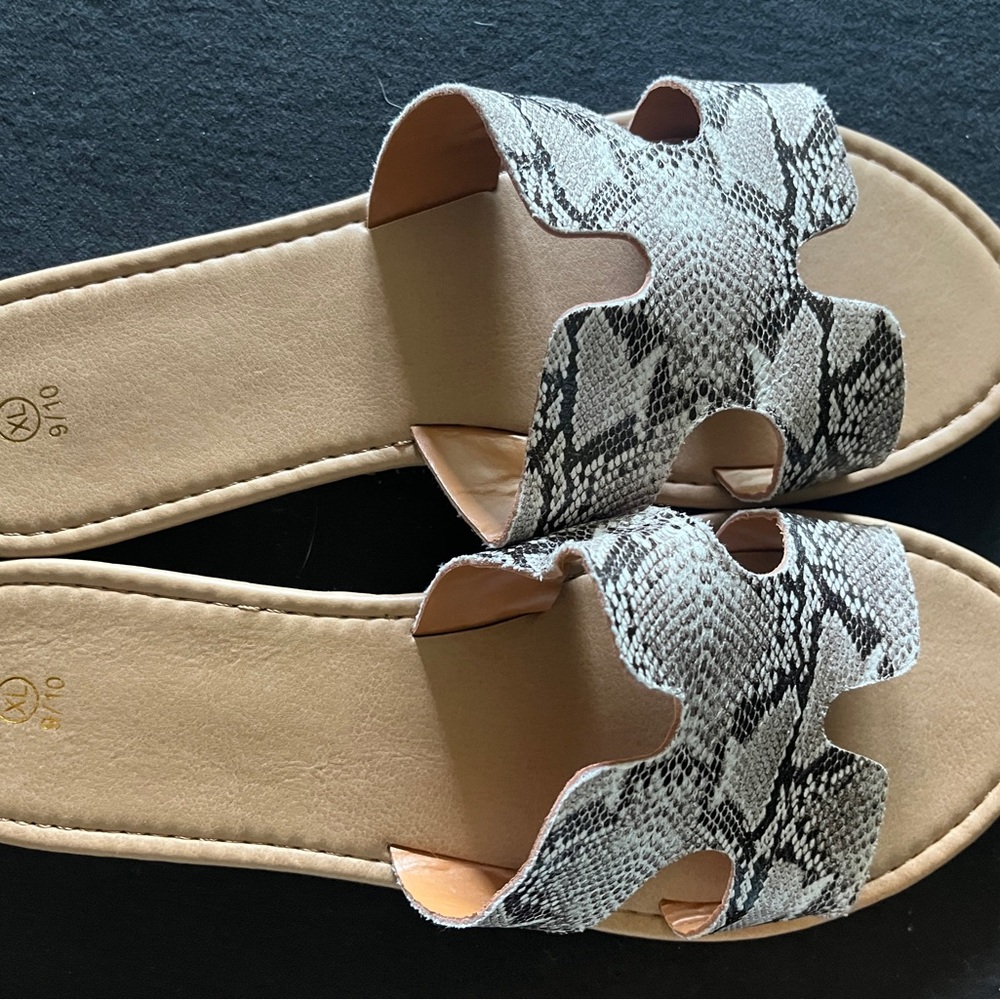 Gray and Tan Sandals with Exotic Print size 9/10